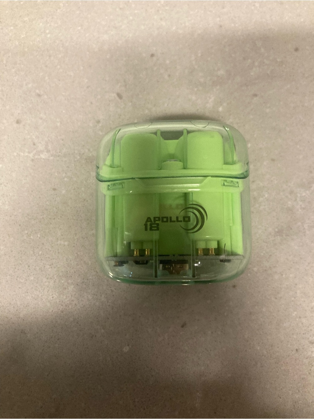 The Apollo 18 Skypods Pro 3 (Model AP-032) earbuds.